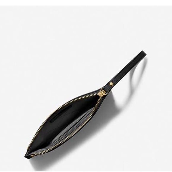 Michael Kors wristlet - Picture 3 of 5